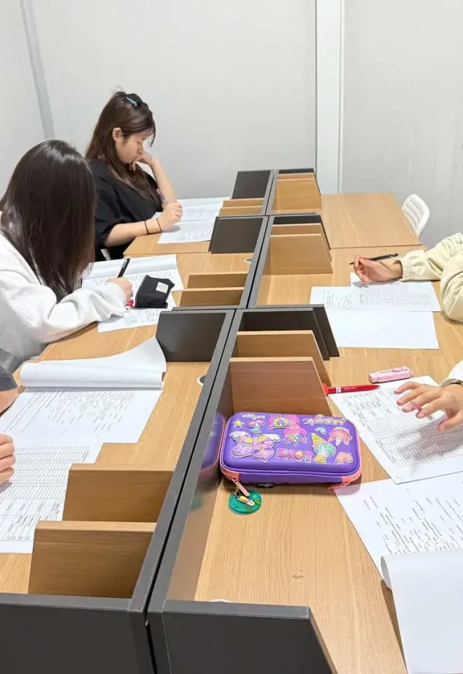 تجربة مخيم الإنجليزية المكثّف للناشئين