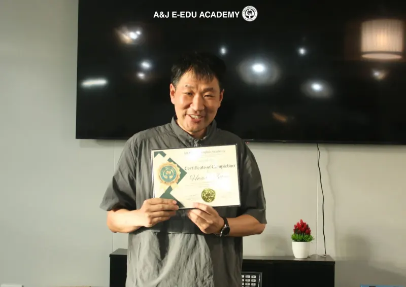 التخرج في A&J e-Edu Academy، باقيو