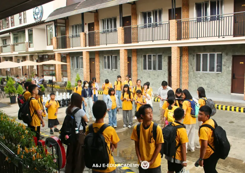 وصول الصغار في A&J e-Edu Academy، باقيو