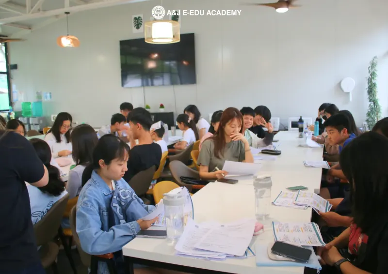 الطلاب الجدد في A&J e-Edu Academy، باقيو