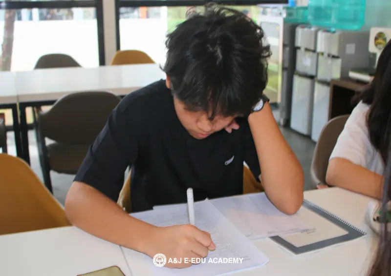 الطلاب الجدد في A&J e-Edu Academy، باقيو