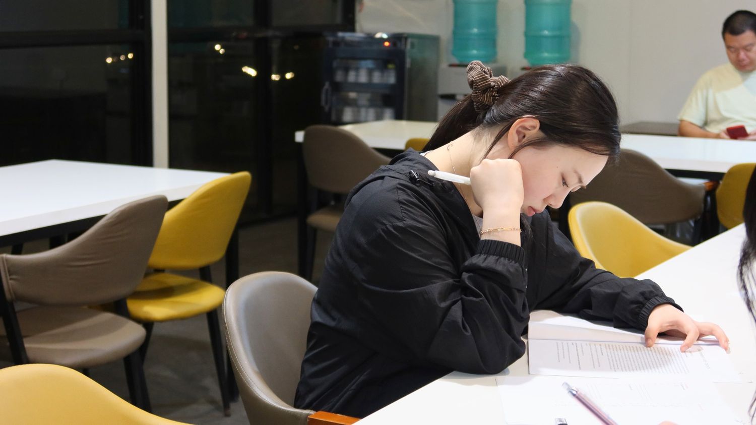Study English at A&J e Edu Academy in 2026