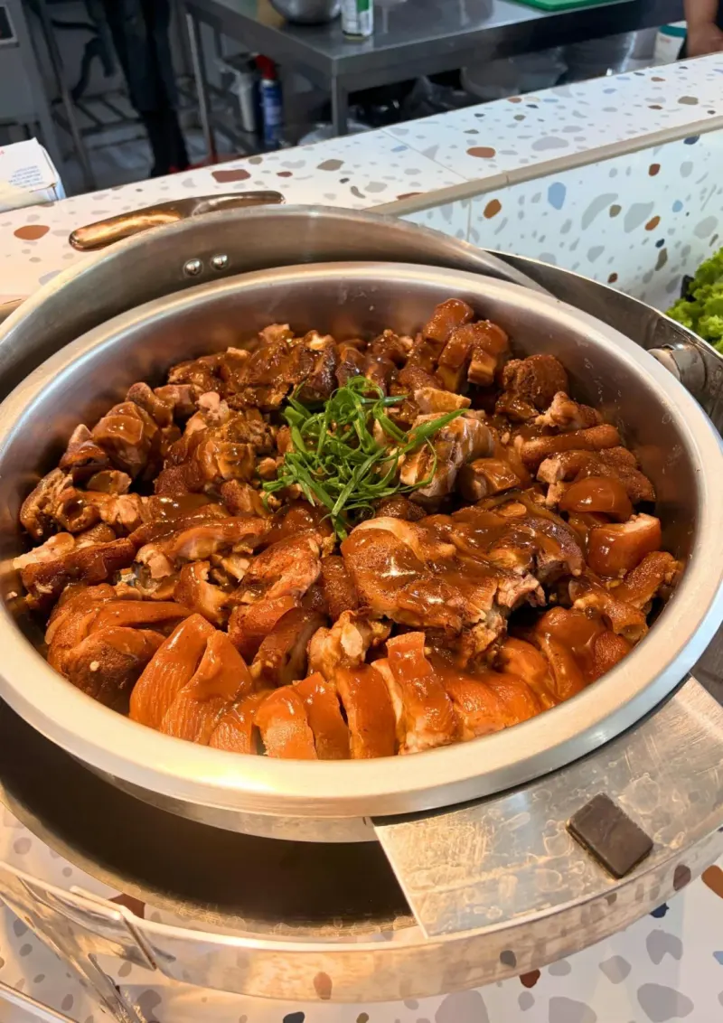 A&J e-Edu Academy（バギオ）の昼食