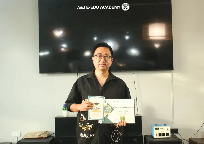 A&J e-Edu Academy（バギオ）の卒業式