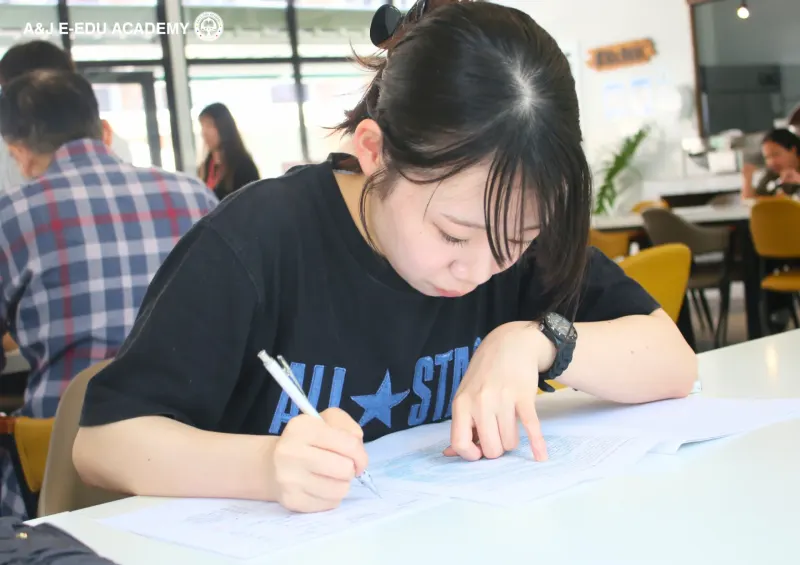 A&J e-Edu Academy（バギオ）の新入生